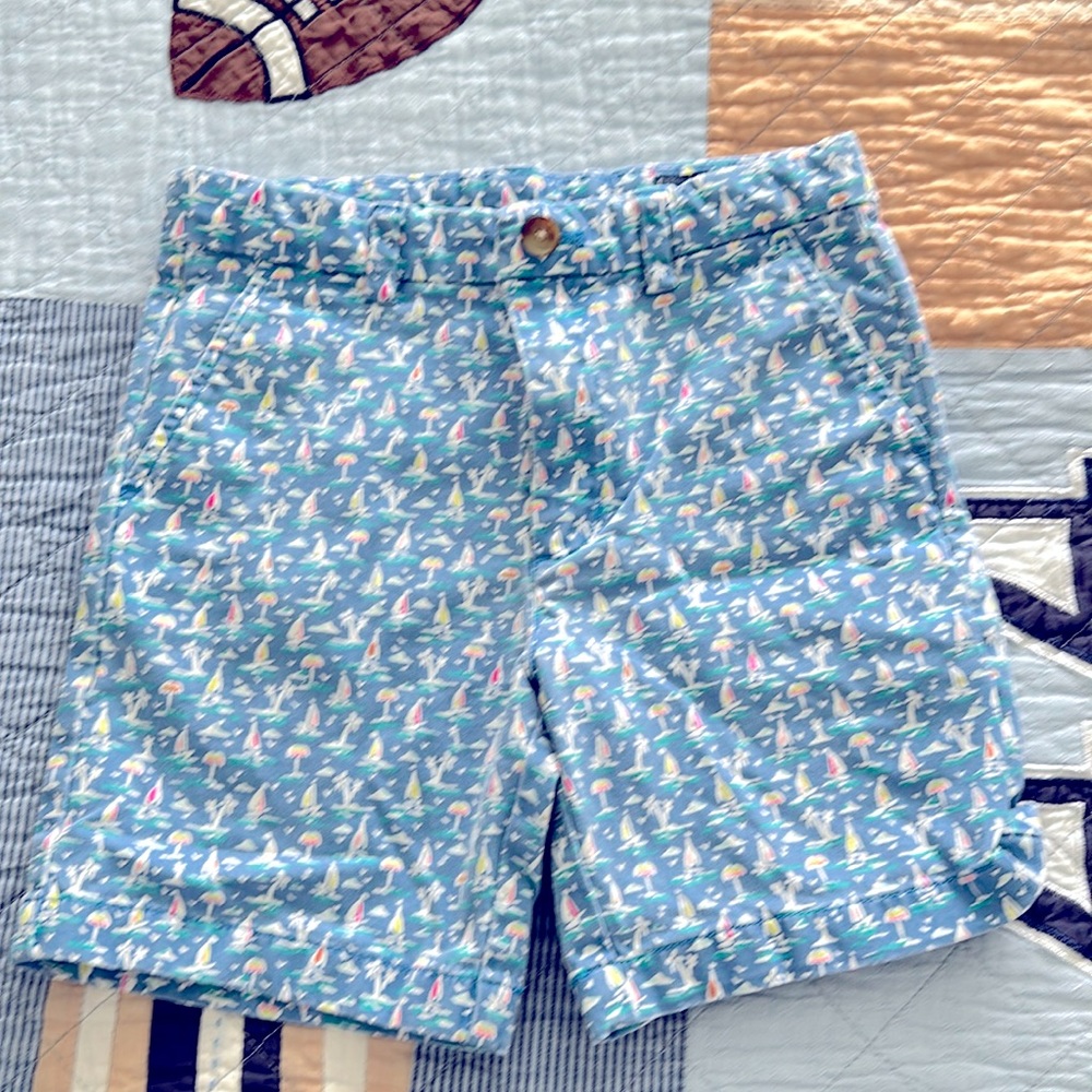 Boys size 6 printed twill shorts - Vineyard Vines